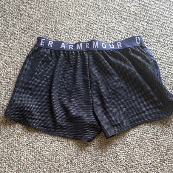 Under Armour Women's Black Athletic Mesh Shorts with Branded Waistband - Picture 3 of 3